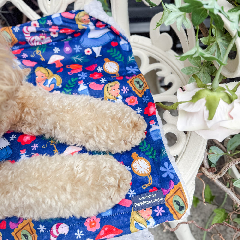 Disney© Dog Blanket - Alice In Wonderland
