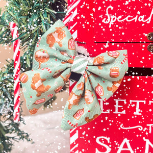Disney© Sailor Bow - Gingerbread Bear Sage