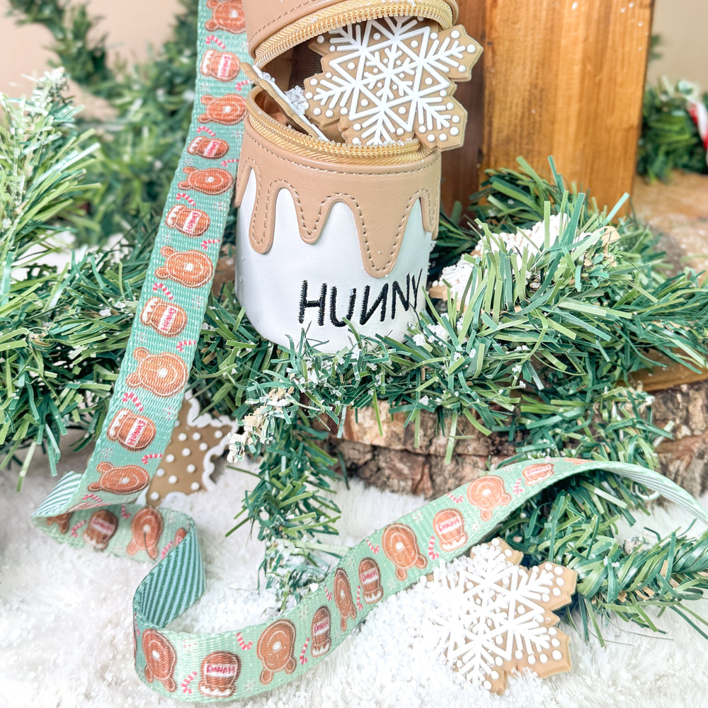 Disney© Lead - Gingerbread Bear Sage