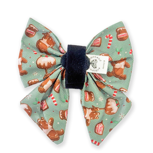 Disney© Sailor Bow - Gingerbread Bear Sage